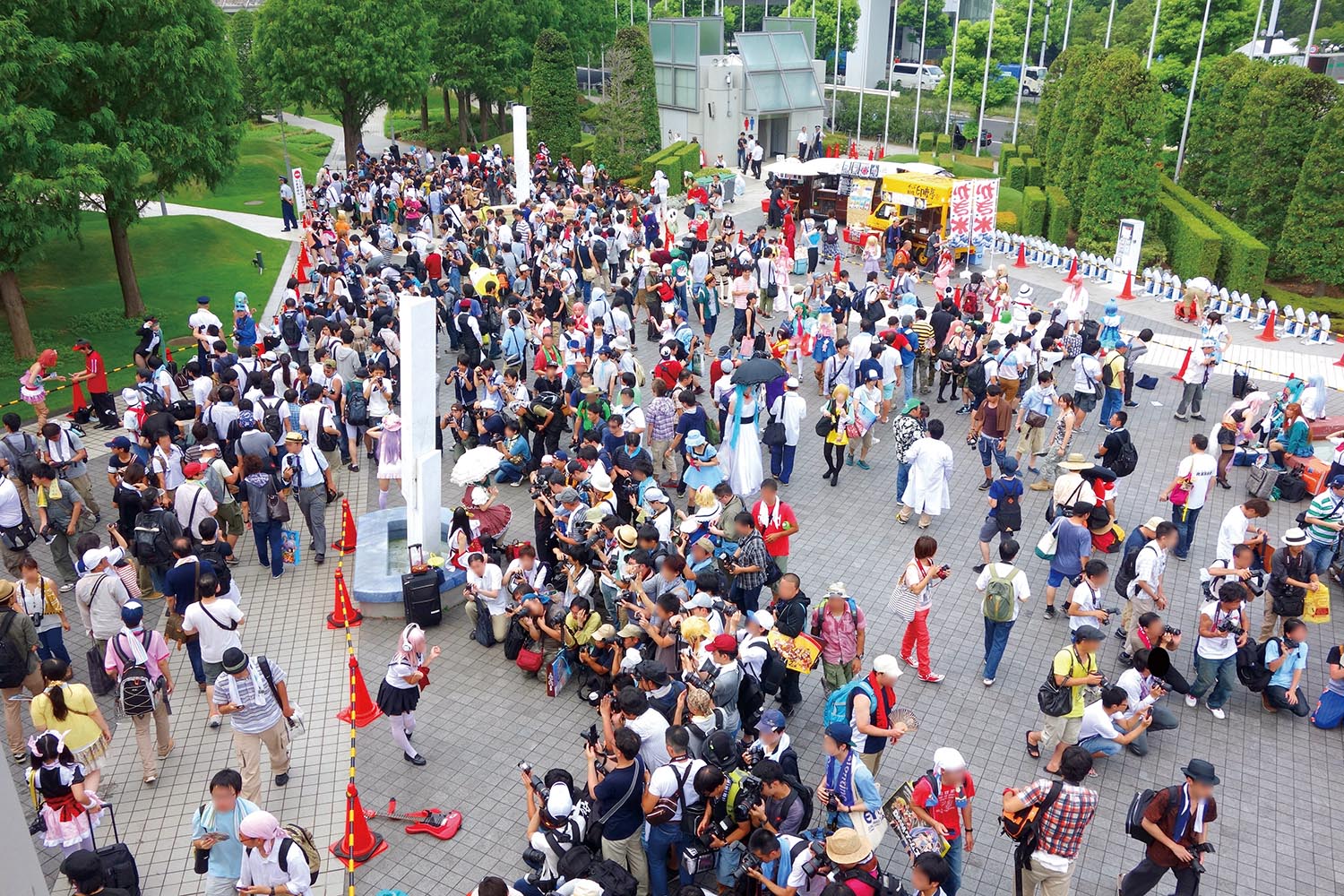 C106　コミケ　夏コミ　コスプレエリア　庭園